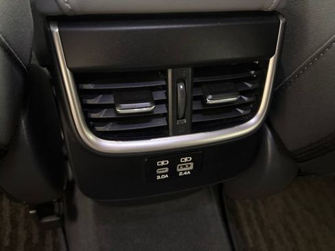 Used 2025 Subaru Outback Premium AWD/4WD image 31