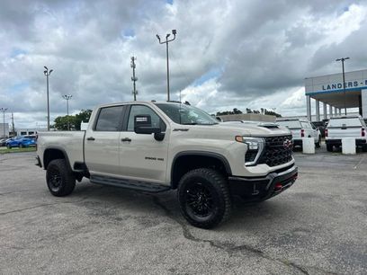 New 2026 Chevrolet Silverado 2500 ZR2 w/ LPO, Dark Essentials Package