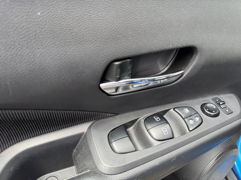 Used 2023 Nissan Kicks SV FWD image 14