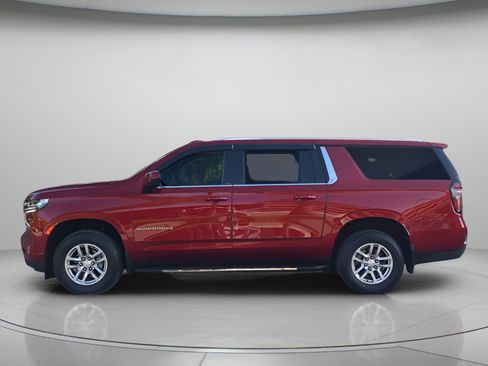 Used 2021 Chevrolet Suburban LT RWD image 43