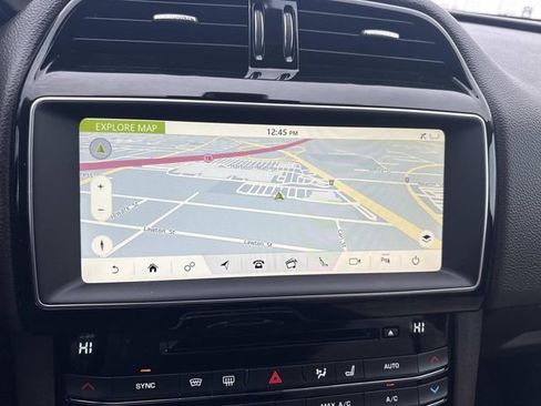 Used 2018 Jaguar F-PACE Prestige image 35
