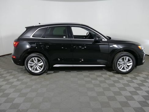 Used 2023 Audi Q5 2.0T Premium w/ Convenience Package AWD/4WD image 2