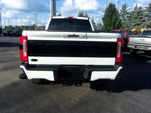Certified 2024 Ford F250 Platinum image 4