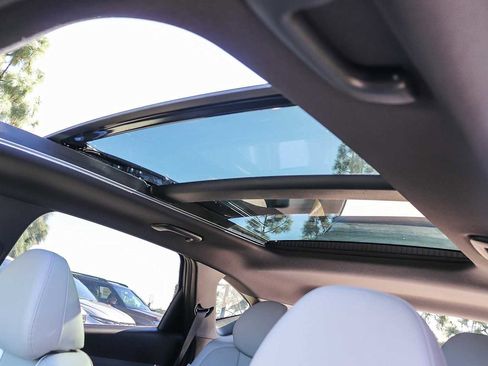 New 2025 Hyundai Tucson Limited image 30