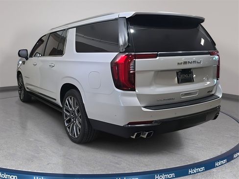 Used 2025 GMC Yukon XL Denali Ultimate image 8