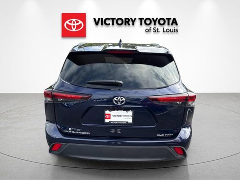 Used 2026 Toyota Highlander XLE AWD/4WD image 4