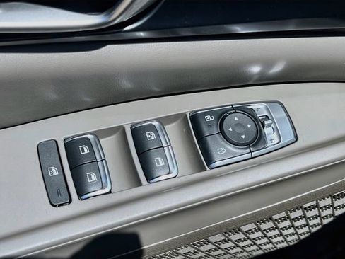 New 2026 Kia Carnival FWD image 18