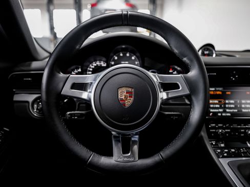 Used 2015 Porsche 911 Carrera S image 10