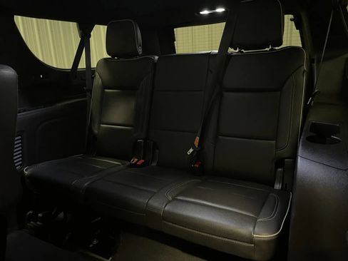 Used 2023 Chevrolet Suburban Premier image 41
