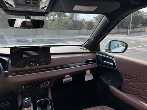 New 2026 Mitsubishi Outlander SEL image 27