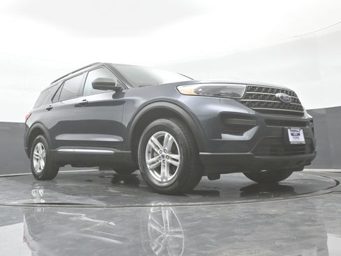 Used 2022 Ford Explorer XLT image 39