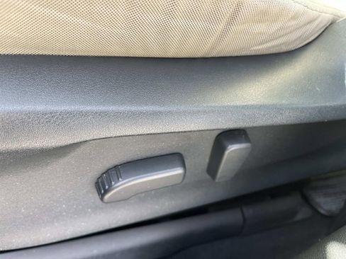 Used 2019 Subaru Ascent Premium image 43