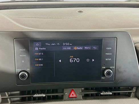 Used 2024 Kia Sportage LX image 19