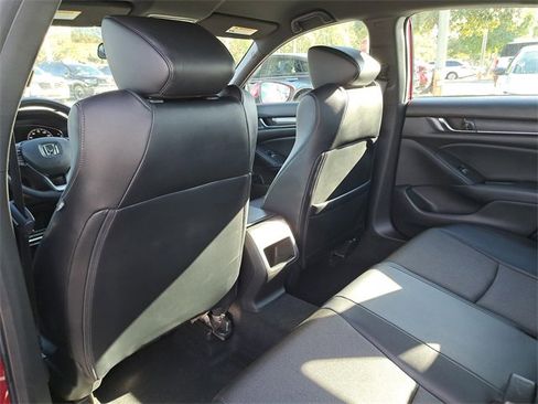 Used 2018 Honda Accord Sport image 10