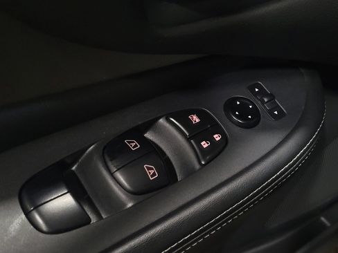 Used 2023 Nissan Murano SV image 27