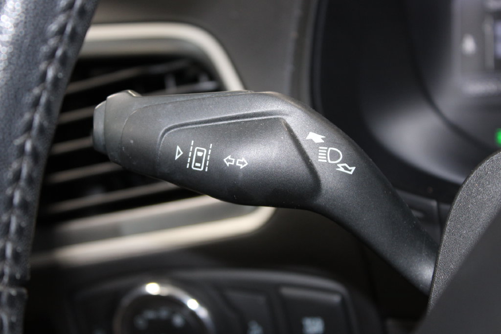 Used 2024 Ford Edge SEL AWD/4WD image 37