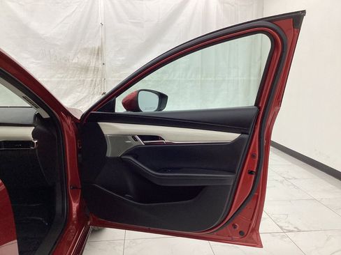 Used 2019 MAZDA MAZDA3 AWD Sedan w/ Premium Package image 19