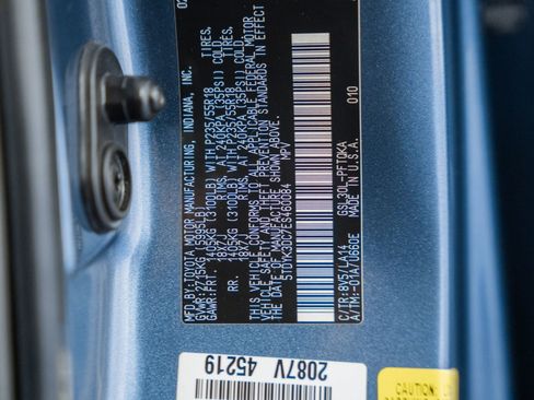 Used 2014 Toyota Sienna Limited image 49