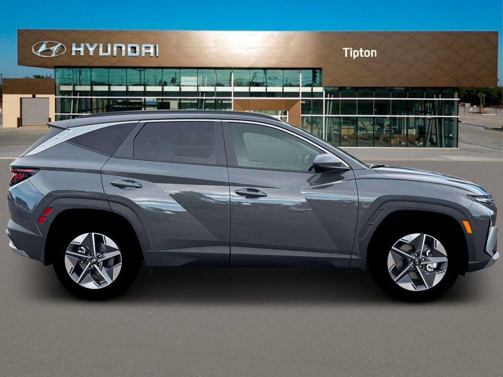 New 2026 Hyundai Tucson SEL Plus FWD image 9