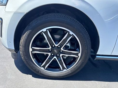Used 2020 Ford Expedition Limited w/ Texas Edition Package RWD image 11