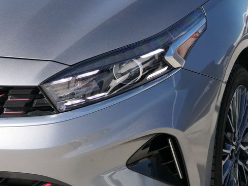 Used 2023 Kia Forte GT-Line w/ GT-Line Technology Package image 9