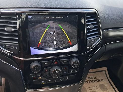 Used 2019 Jeep Grand Cherokee Limited AWD/4WD image 26