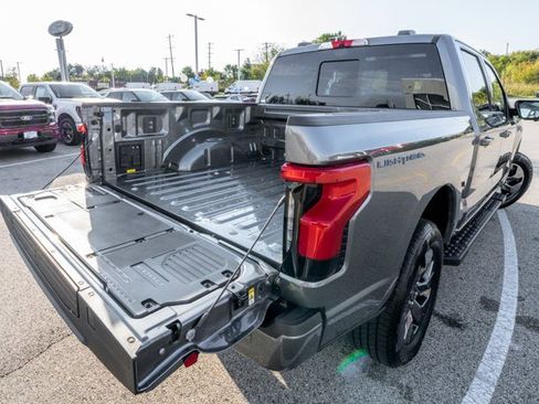 New 2025 Ford F150 Lightning Lariat image 8