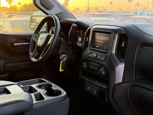 Used 2020 Chevrolet Silverado 1500 Custom AWD/4WD image 29