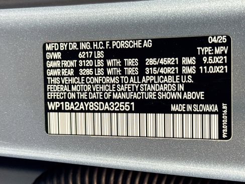 Certified 2025 Porsche Cayenne Coupe AWD/4WD image 26