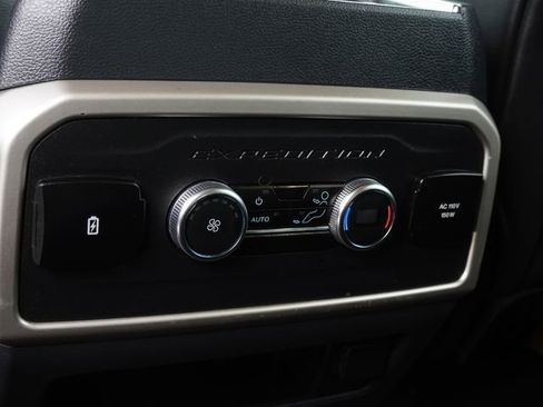 Used 2023 Ford Expedition XLT RWD image 15