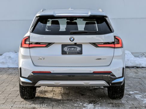 Used 2025 BMW X1 xDrive28i w/ Premium Package image 7