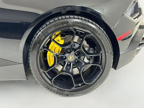 Used 2018 Lamborghini Huracan LP 580-2 RWD image 38