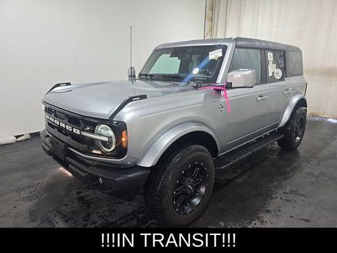 Used 2023 Ford Bronco Outer Banks AWD/4WD image 1