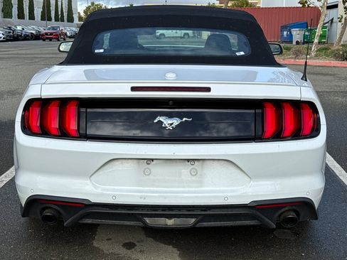 Used 2023 Ford Mustang Premium image 3