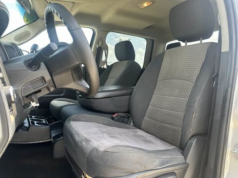 Used 2012 RAM 1500 Express w/ ST Popular Equipment Group RWD image 9
