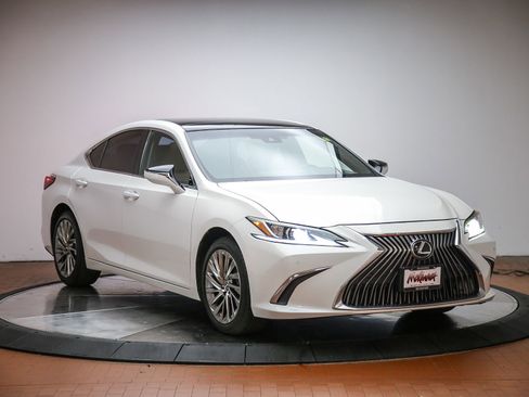 Used 2019 Lexus ES 350 w/ Accessory Package 2 FWD image 6