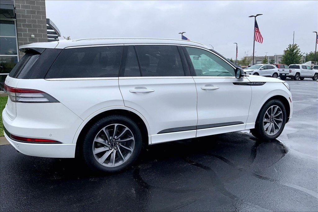 Used 2020 Lincoln Aviator Grand Touring w/ Equipment Group 301A AWD/4WD image 6