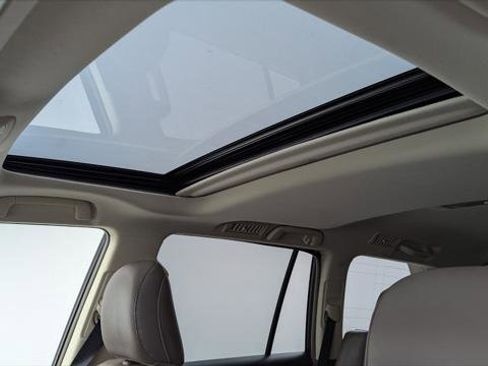 Used 2016 Lexus GX 460 w/ Premium Package image 29