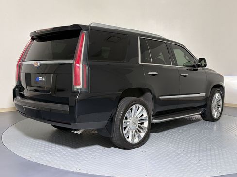 Used 2016 Cadillac Escalade Platinum AWD/4WD image 8