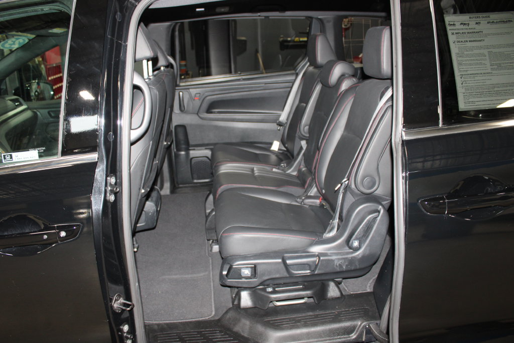 Used 2023 Honda Odyssey Sport image 11