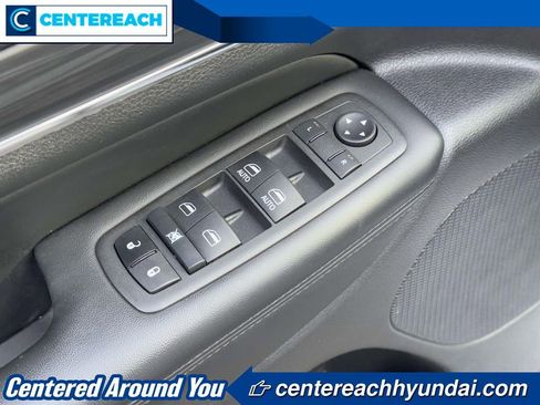 Used 2022 Jeep Grand Cherokee Limited image 15