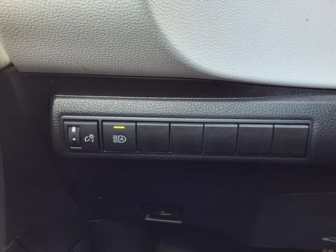 Used 2023 Toyota Corolla SE image 22