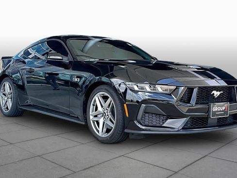 Used 2024 Ford Mustang GT RWD image 3
