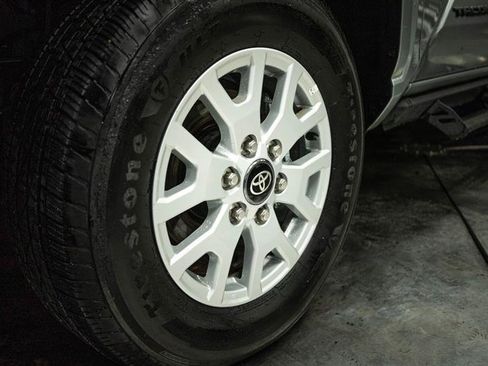 Used 2024 Toyota Tacoma SR5 image 3