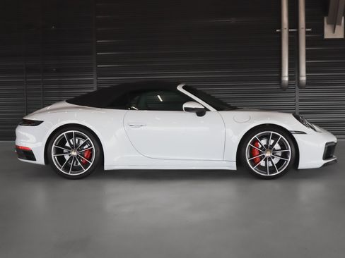 Certified 2020 Porsche 911 Carrera 4S AWD/4WD image 11