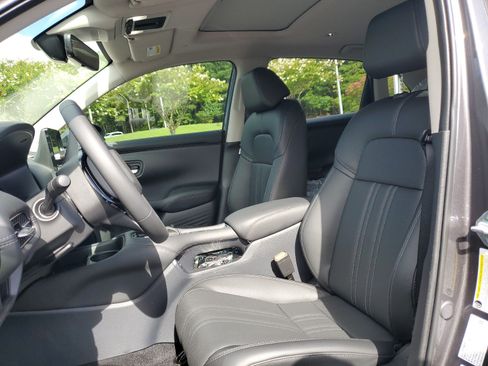 Used 2025 Honda HR-V EX-L image 15