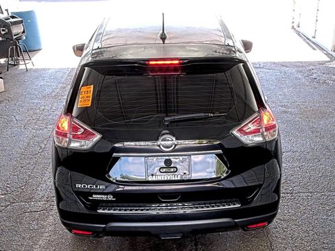 Used 2016 Nissan Rogue S FWD image 4