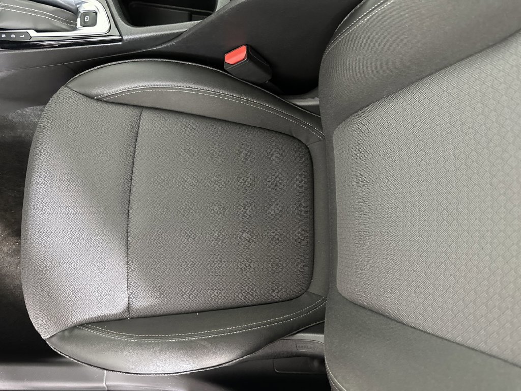 Used 2023 Buick Encore GX Preferred w/ Cold Weather Comfort Package FWD image 23