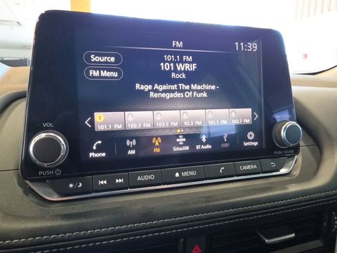 Used 2022 Nissan Rogue SV AWD/4WD image 24