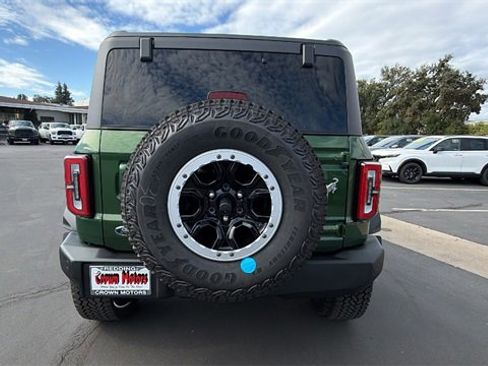 New 2025 Ford Bronco Outer Banks w/ Sasquatch Package image 5